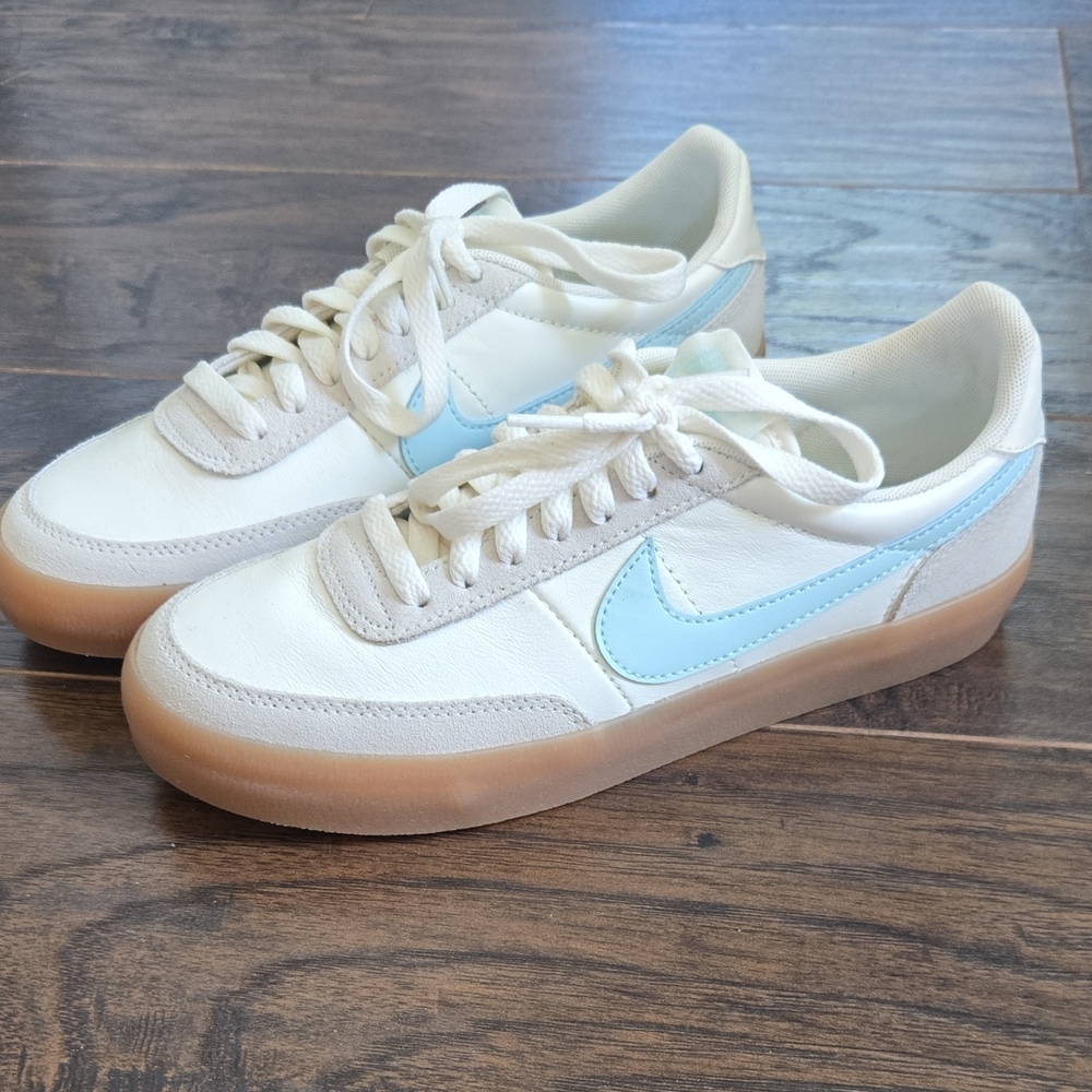 Nike Women's Sneakers in White and Light Blue